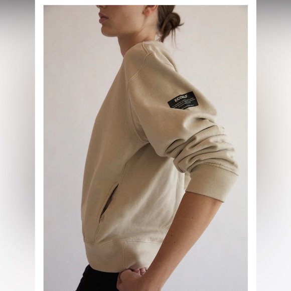 **SOLD**Eco Alf Belonia: Because There is No Planet B sweatshirt - Picture 2 of 8